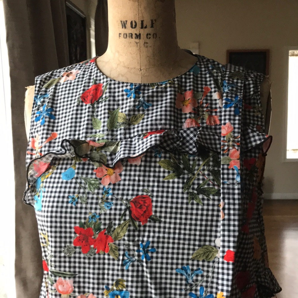 ZARA Sleeveless Checked Top - Picture 2 of 6